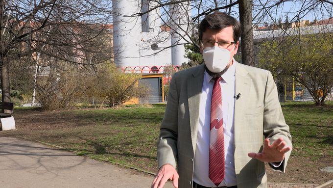 Život v pandemii - advokát Ondřej Preuss o trestní odpovědnosti vlády za svá rozhodnutí při zvládání pandemie covidu-19.