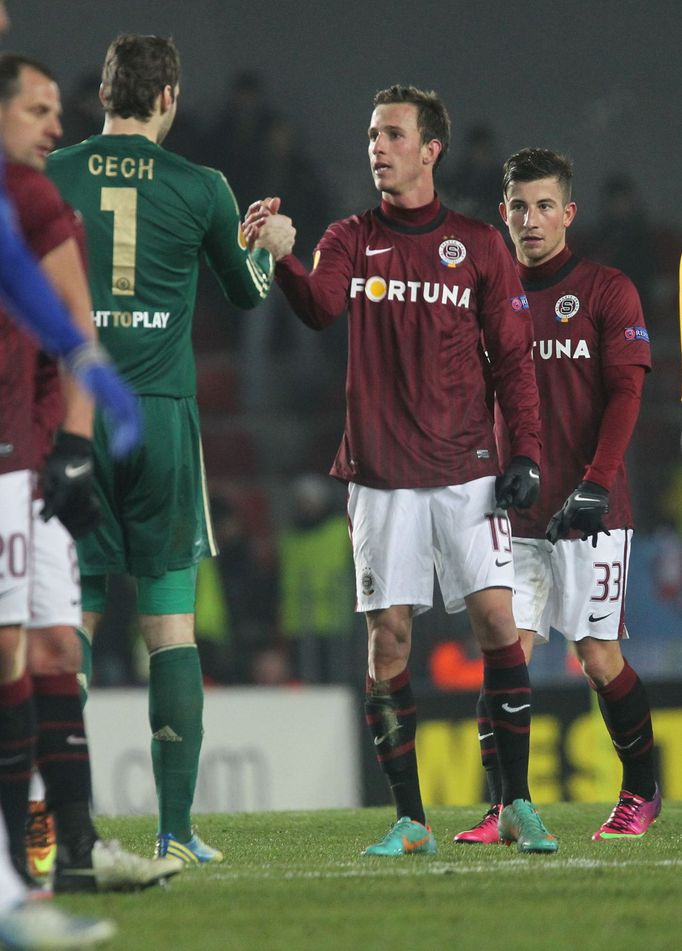 Fotbal, Evropská liga Sparta - Chelsea: Matěj Hybš (19) - Petr Čech