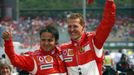 Michael Schumacher (vpravo) a Felipe Massa se radují z prvních dvou míst v GP Německa.