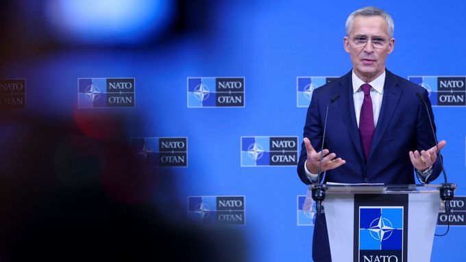 Generální tajemník Severoatlantické aliance Jens Stoltenberg na zasedání ministrů zahraničí NATO v Bruselu.