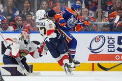 Marchand ve finále cupuje Edmonton a dotáhl Jágra. Jak jen to dělá, nechápal parťák