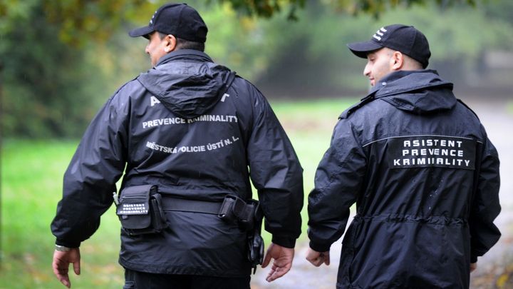 Stát dal 300 milionů na prevenci kriminality. Jestli pomohly, už nezjistíme, říká NKÚ