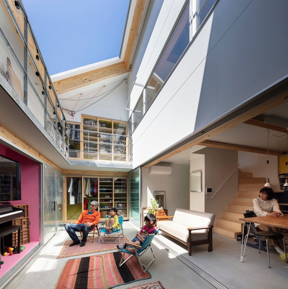 Yoshitaka Suzuki and Associates