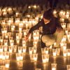 30 tisíc svíček za oběti koronaviru, Pražský hrad, pieta, Miloš Zeman, svíčky, kelímky