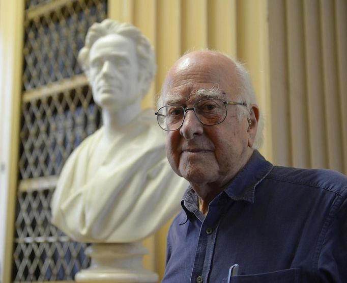 Profesor Peter Higgs na Edinburghské univerzitě.