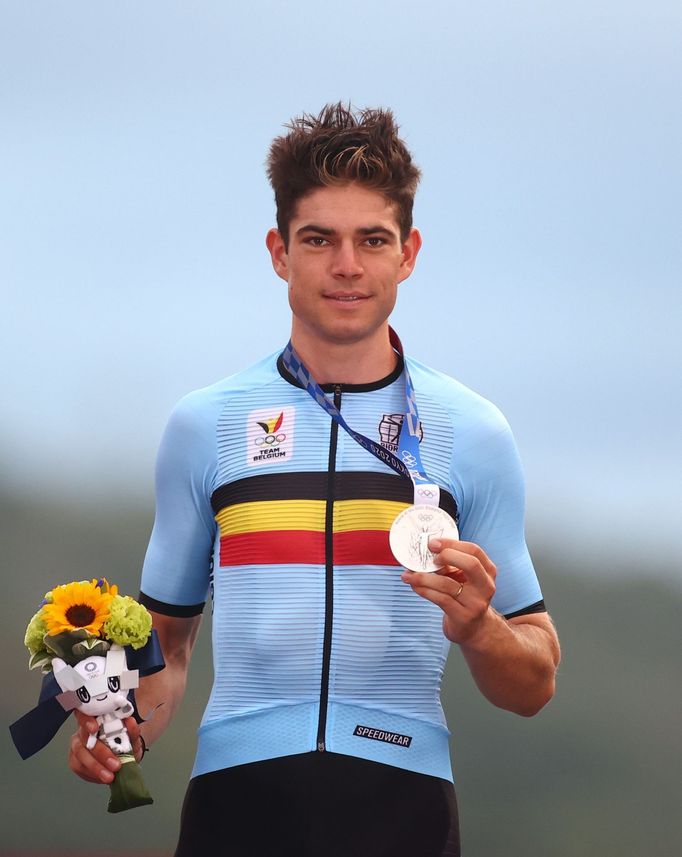 Wout van Aert se stříbrnou medailí získanou v hromadném závodě mužů na OH 2020