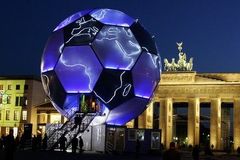 Galerie:Fotbalová horečka ve světě roste