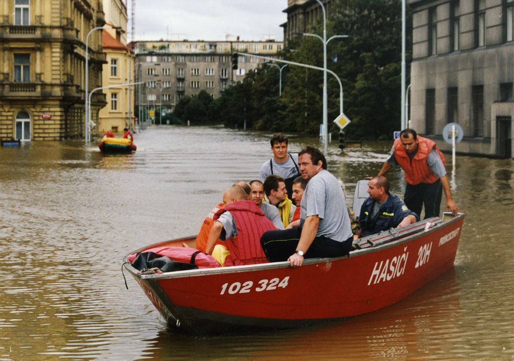 povodeň praha 2002