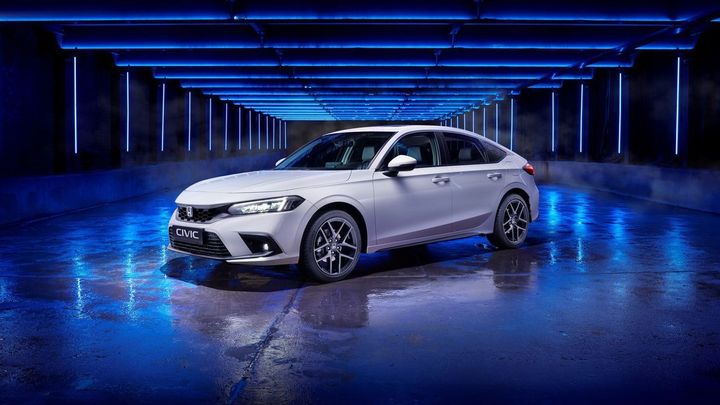 I doktor Blažej musí přesednout do hybridu. Honda představila jedenáctý Civic; Zdroj foto: Honda