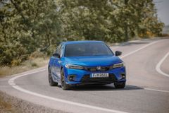 Sebevědomá cena, ale bohatá výbava. Jedenáctá Honda Civic přichází jako rival Octavie