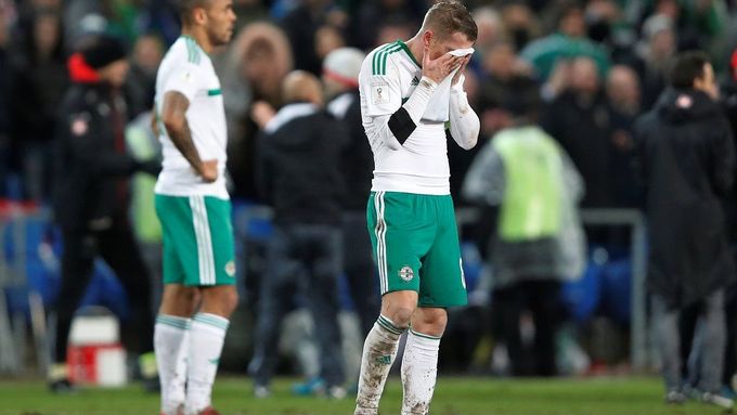 Smutek fotbalistů Severního Irska po vyřazení z baráže o MS