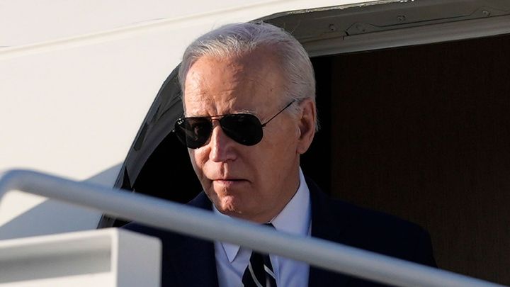 Biden si volno u moře dlouho neužil. Akutně řeší hrozící konflikt Íránu a Izraele