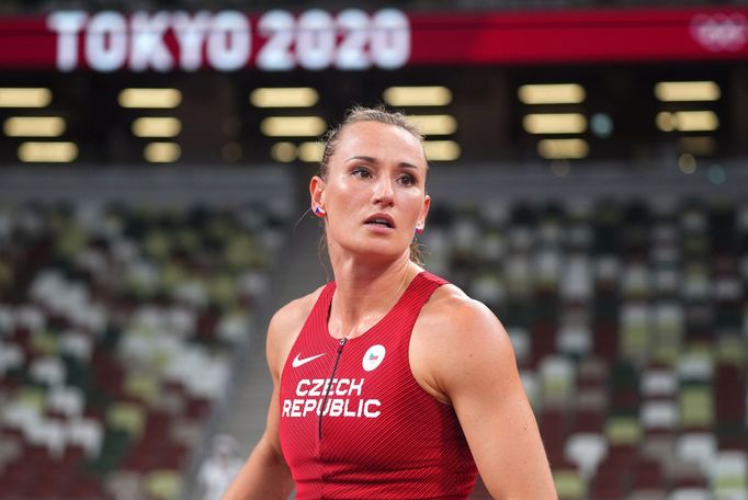 Tokyo 2020 Olympics - Athletics - Women's Pole Vault - Qualification - Olympic Stadium, Tokyo, Japan - August 2, 2021. Romana Malacova of Czech Republic looks on REUTERS/