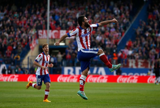 Atletico Madrid porazilo La Coruňu, trefil se Arda Turan