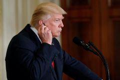 Trump prozradil Rusům na schůzce v Bílém domě přísně tajnou informaci o Islámském státě
