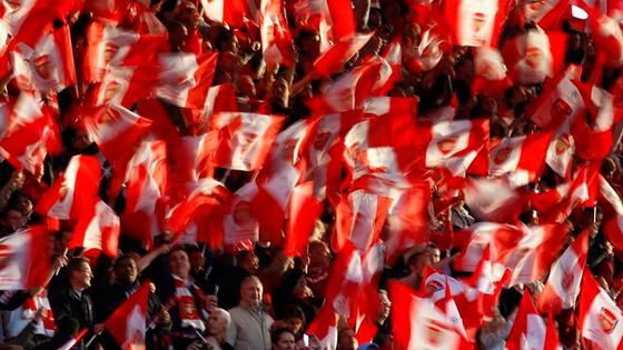 Obrazem: Manchester je ve finále Ligy mistrů, Arsenal smutní