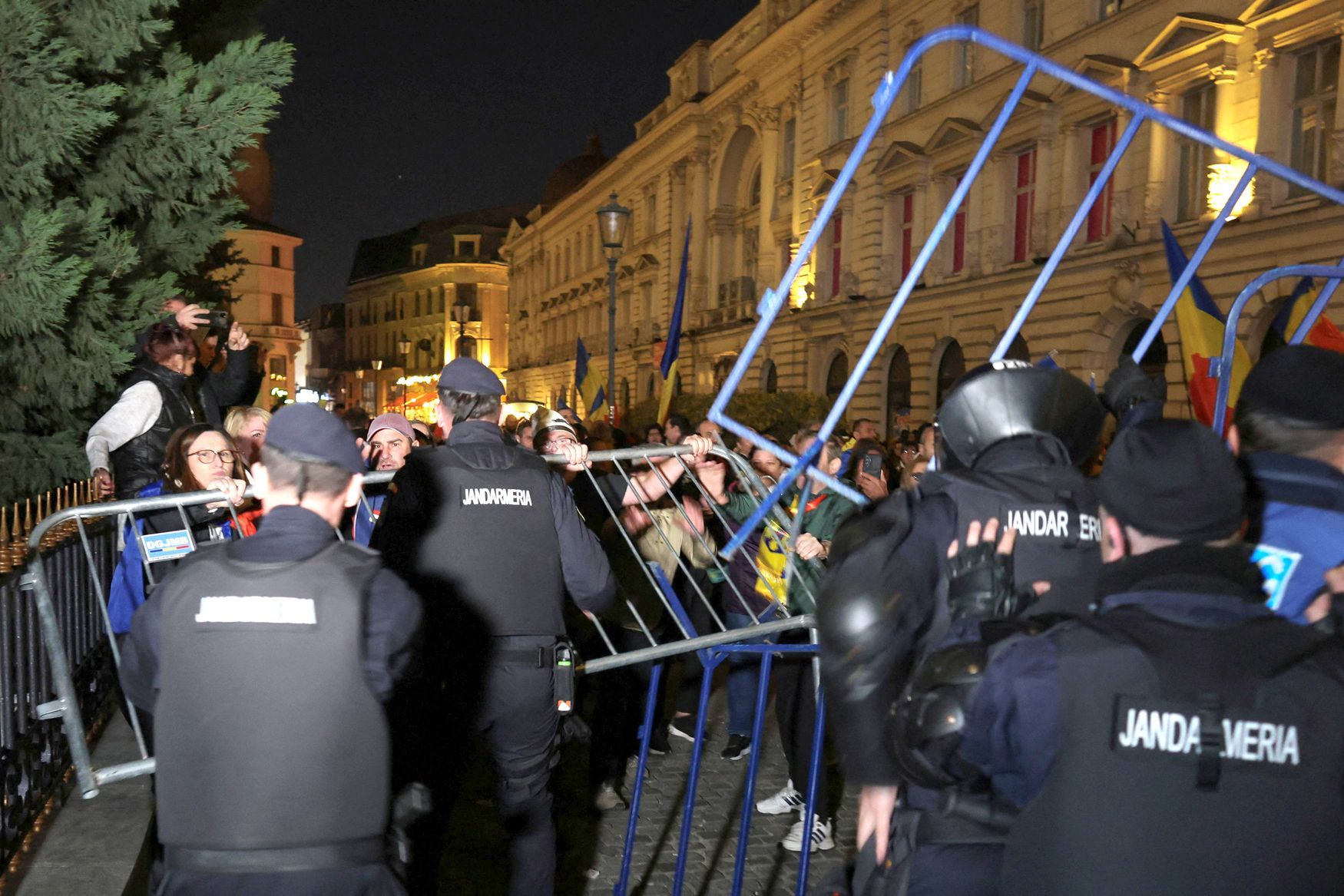 Calin Georgescu, Rumunsko, protesty
