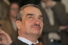 Schwarzenberg opět mluví o rezignaci. Kvůli radaru