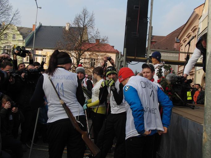 Biatlonista Ondřej Moravec přijel ukázat své tři olympijské medaile do Letohradu, kde vyrůstal a závodil.