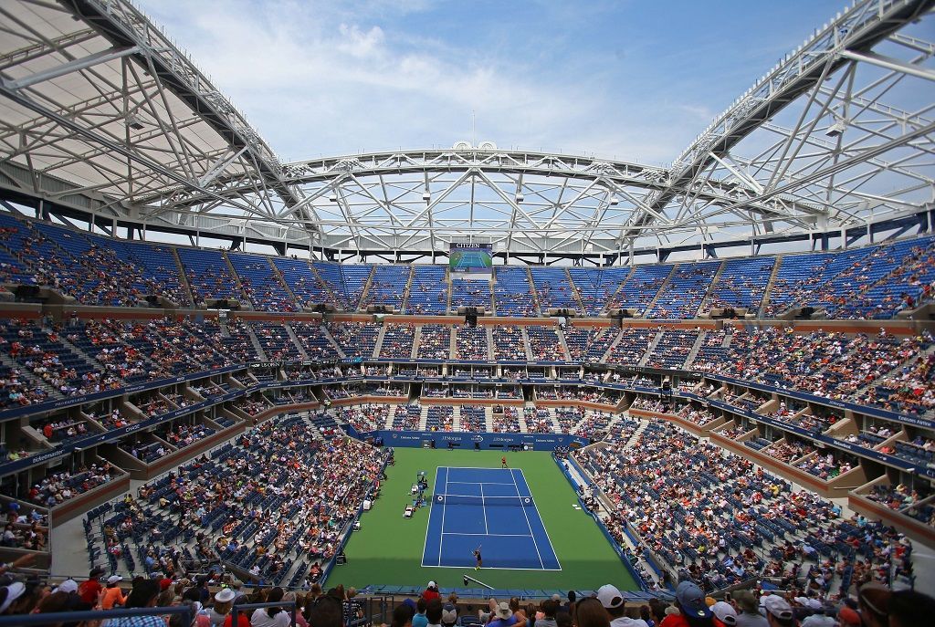 První den US Open 2015 (stadion Arthura Ashe)
