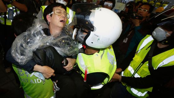 Foto: Policie v Hongkongu zbila demonstrující studenty