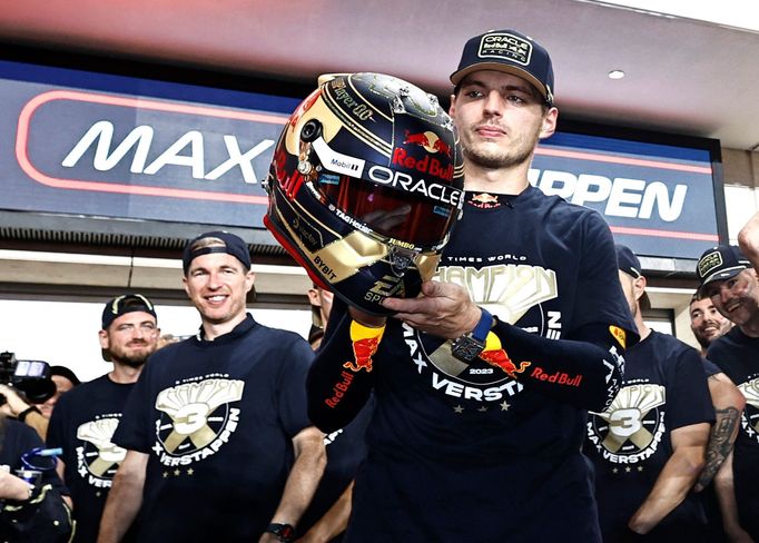 Max Verstappen z Red Bullu slaví třetí titul mistra světa F1 po sprintu v rámci VC Kataru 2023