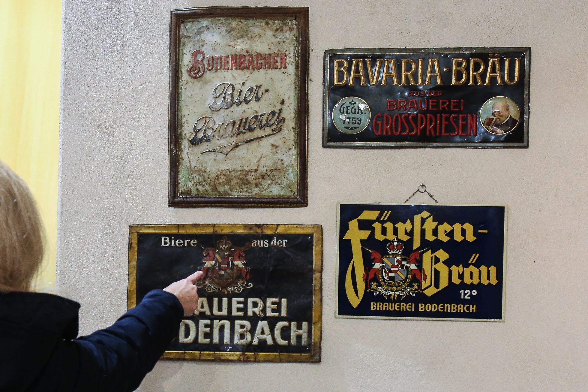 Výstava historie pivních lahví do druhé světové války, zámek Děčín