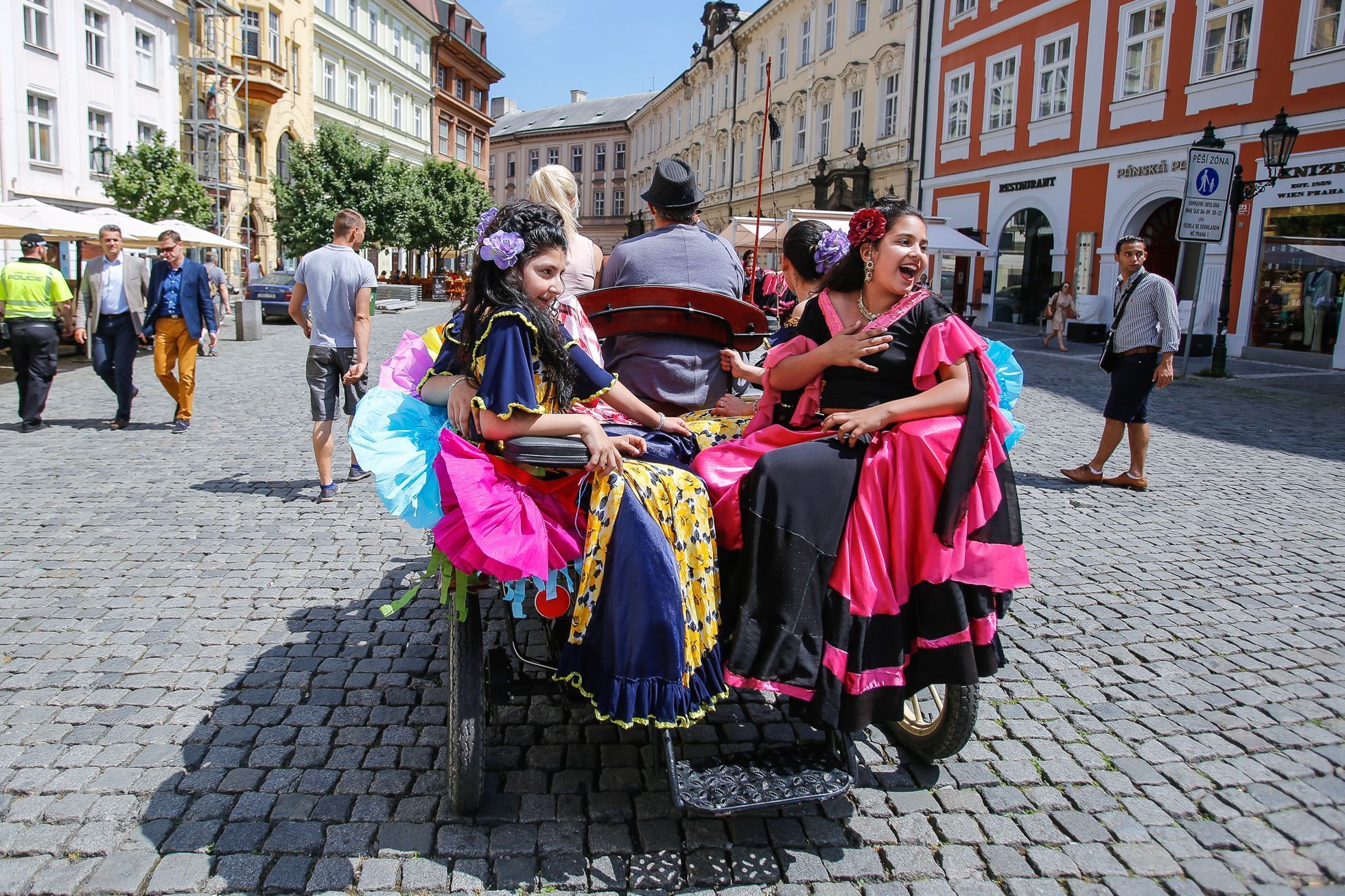 Romský festival Khamoro - průvod Prahou, 2017