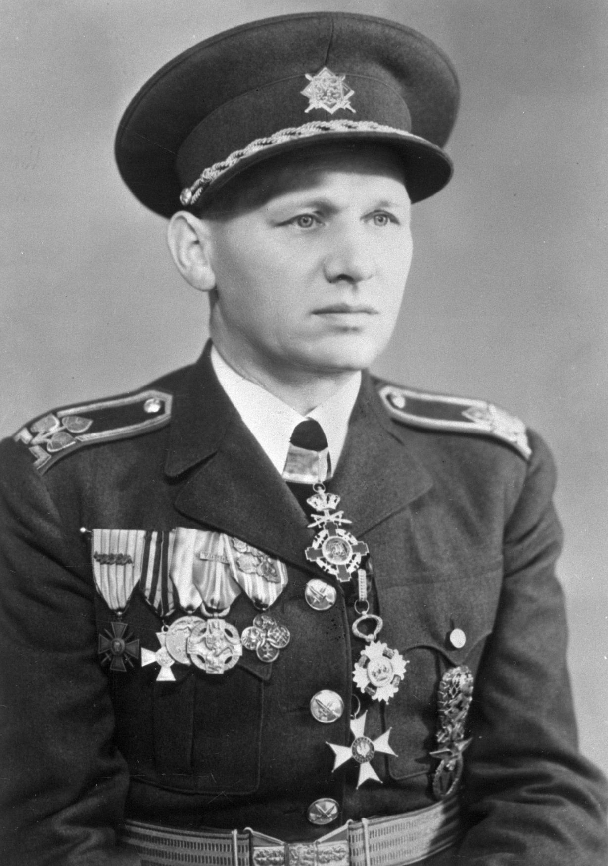 Generál letectva Karel Janoušek