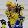Hokej, extraliga, Zlín - Karlovy Vary: radost Zlína z gólu na 2:1
