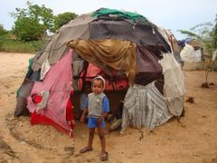 Podle Oxfam potřebuje "zoufale" humanitární pomoc 43 procent obyvatel. Vzpomínáte na vtipy o Somálcích, které kolovaly v devadesátých letech?
