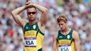 Jihoafrický běžec Oscar Pistorius je zklamaný poté co jeho tým nedoběhl ve štafetě 4x400 m do cíle na OH 2012 v Londýně.