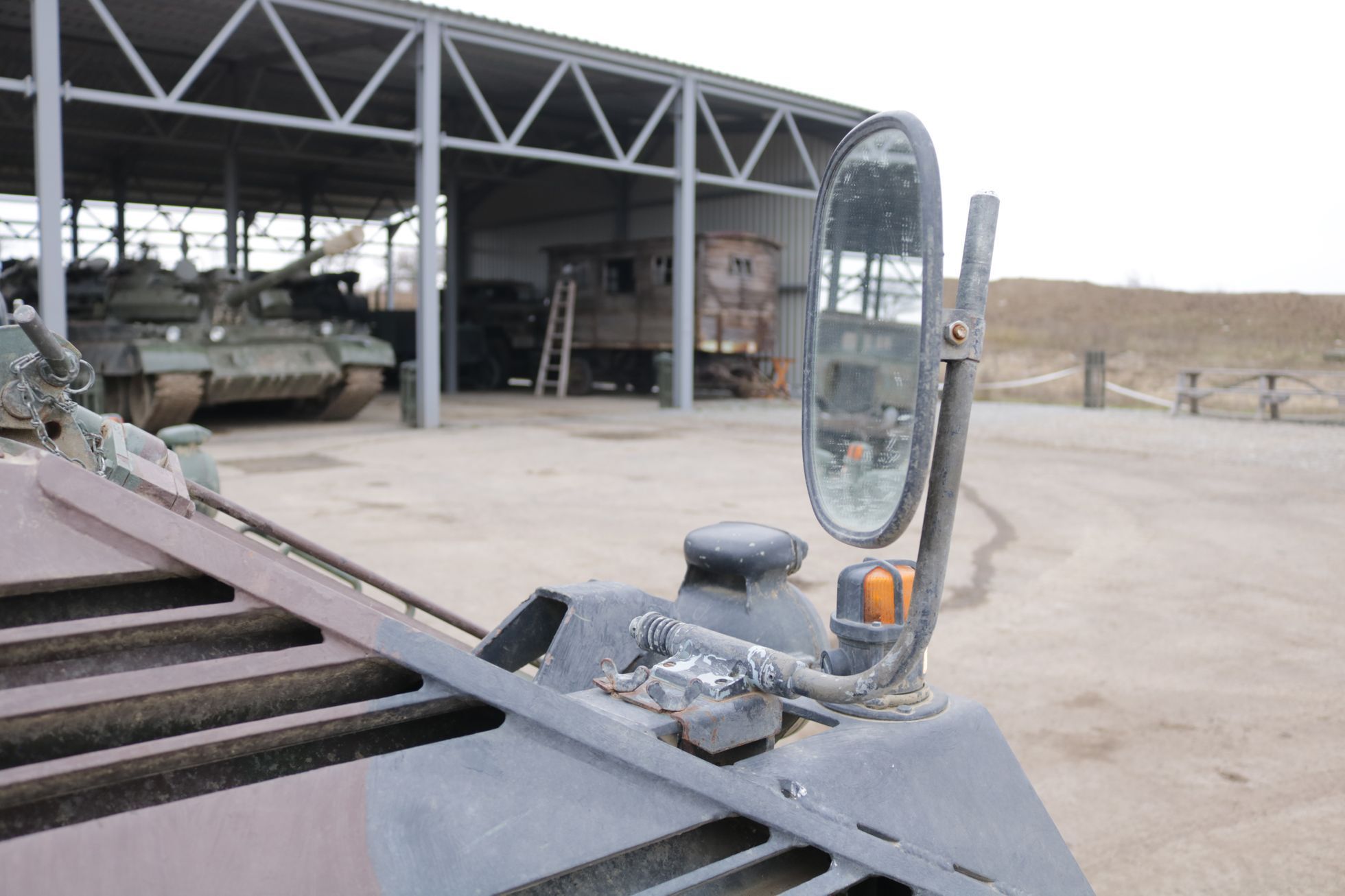 Obrněný pásový transporter Saurer 4K 4FA