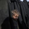 Chlapec poblíž syrské vesnice Baghúz