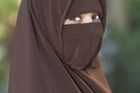 Bavorsko zakáže muslimkám zakrývání obličeje na veřejnosti. Opatření míří proti burkám a nikábům
