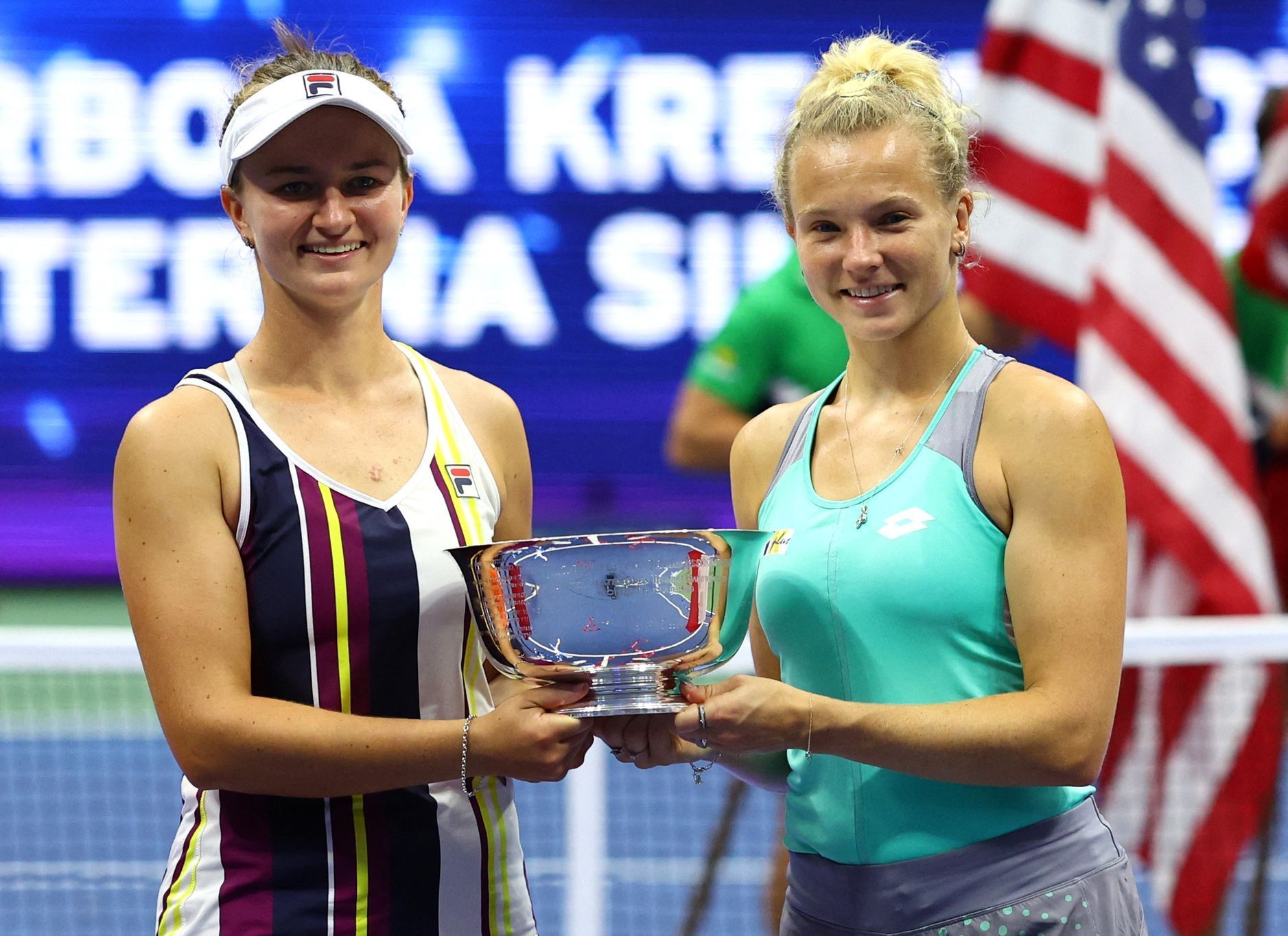 Barbora Krejčíková a Kateřina Siniaková slaví triumf na US Open 2022
