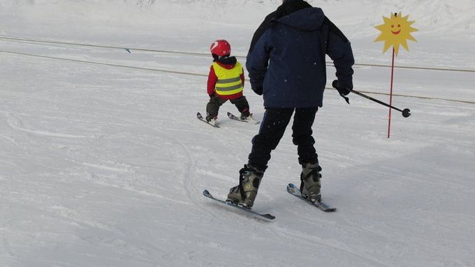 Zimní sezona se pomalu rozebíhá, lyžaři si přijdou na své