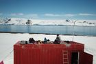 Šest týdnů v Antarktidě. Filmaři natočili z lodního kontejneru rekviem za lidstvo