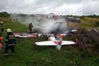 Nehoda malého letadla na Slovensku má české oběti. Pilot chtěl přistát mimo letiště