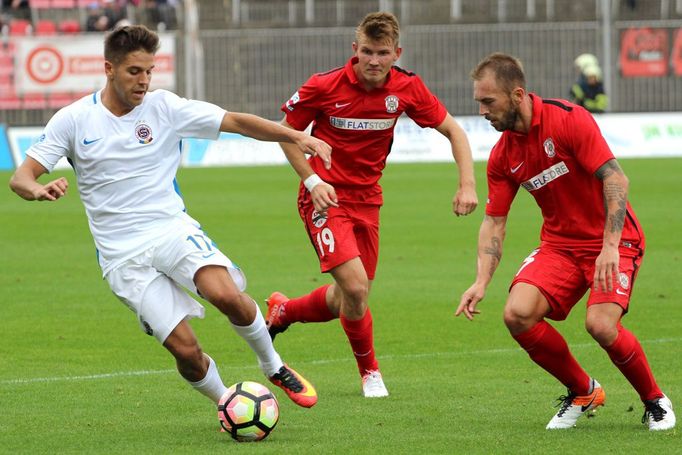 EPL, Zbrojovka-Sparta: Milan Lutonský (19) - Bořek Dočkal (9)