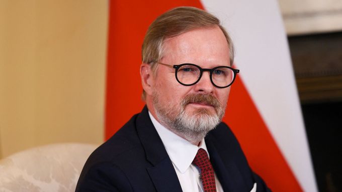 Premiér Petr Fiala oznámil, že že k návrhu na sledování on-line komunikace lidí by Česká republika měla v Evropské unii zaujmout negativní stanovisko, nikoli se pouze zdržet.
