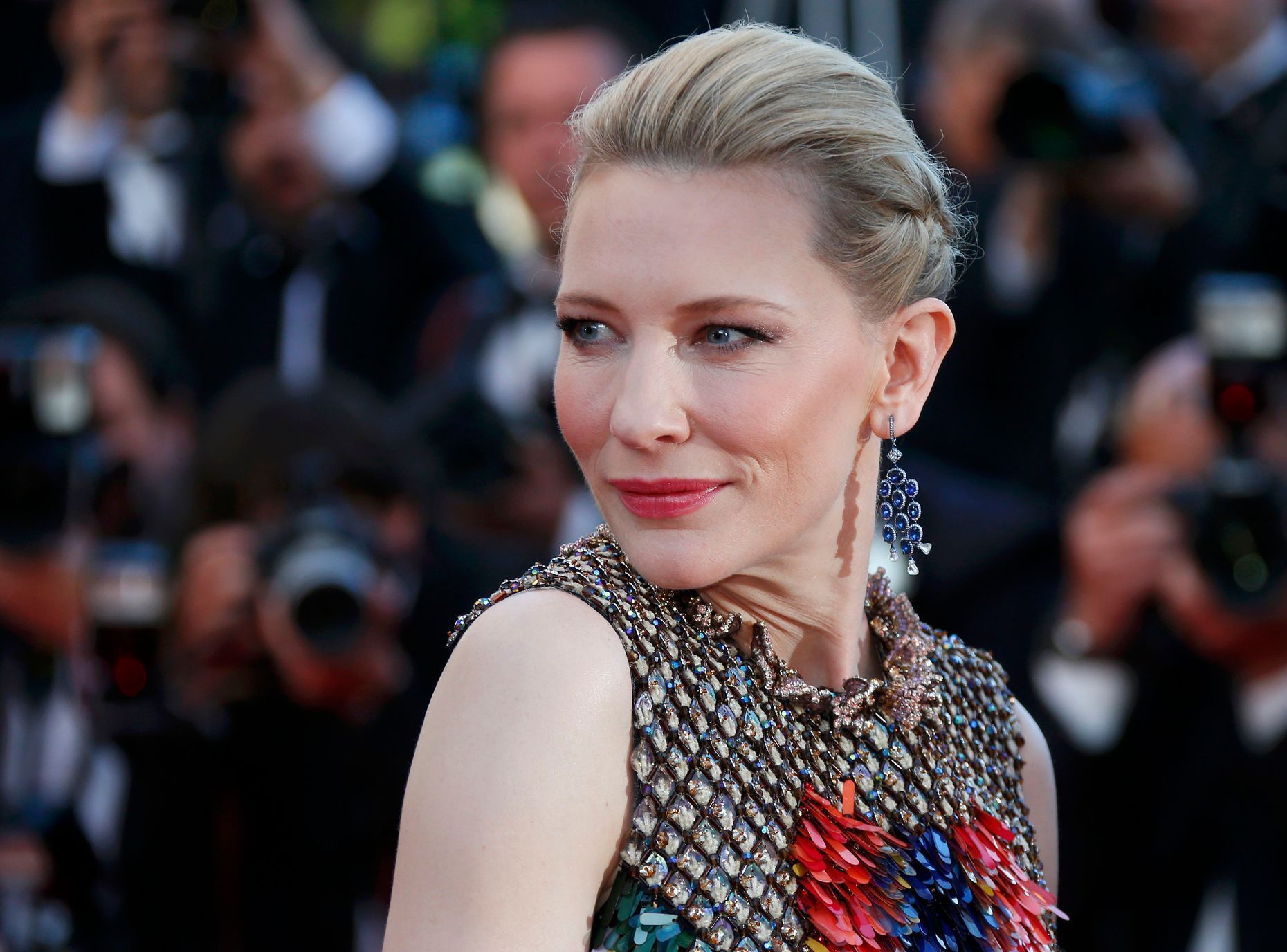 Actress Cate Blanchett poses on the red carpet as she arrives for the screening of the film &quot;How to Train Your Dragon 2&quot; out of competition at the 67th Cannes Film Festival in Cannes