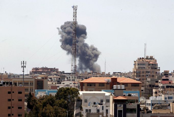 Bombardování města Gaza v Pásmu Gazy, květen 2021