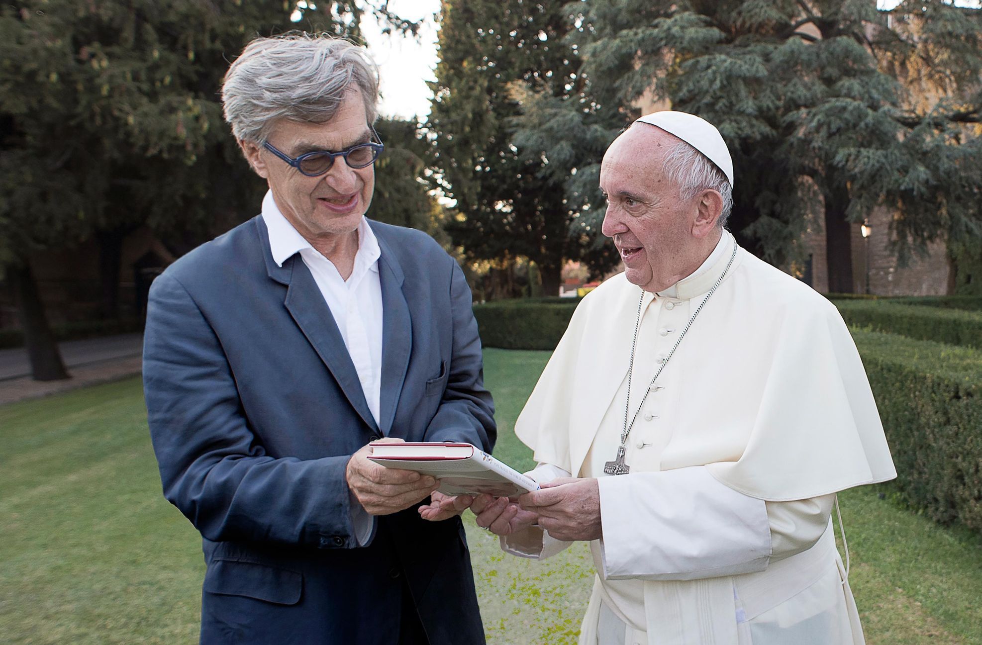 Režisér Wim Wenders a papež František