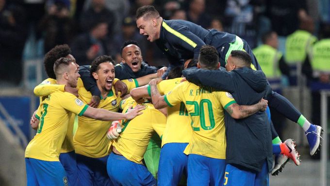 Fotbalisté Brazílie slaví na Copa America