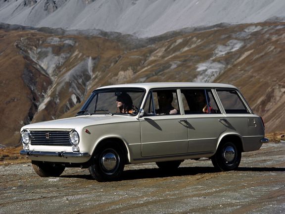 Kombi varianta Fiatu 124 Familiare.