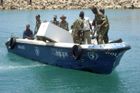 Somálští piráti v defenzívě. Únosů a přepadení ubývá