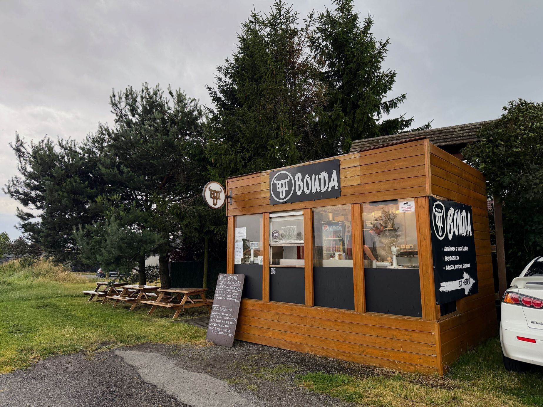 bbq bouda, bistro, bouda, jídlo, vaření, gastronomie, maso, Unhošť, Praha