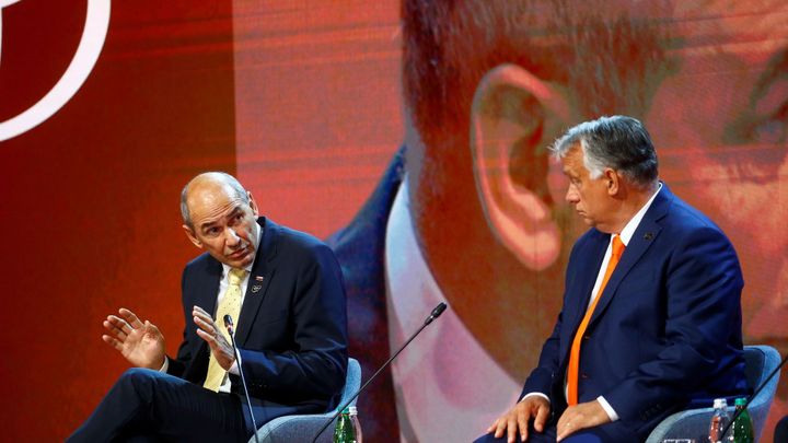 Slovinský "Maršál Twito" znepokojuje EU. Janša útočí na novináře a obdivuje Orbána