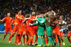 Nizozemci se trápili s Kazachstánem, Island znovu vyhrál